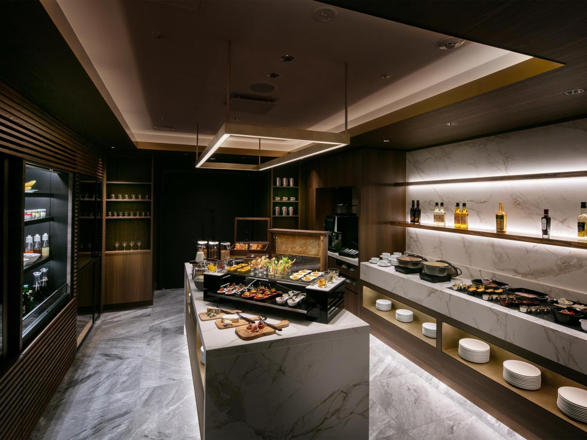 Nagoya Kanko Hotel Nagoia Exterior foto The buffet at the lounge